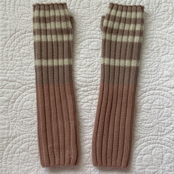 Free People Fingerless Knit Gloves Mauve Tan Cream One Size NEW - Picture 2 of 11
